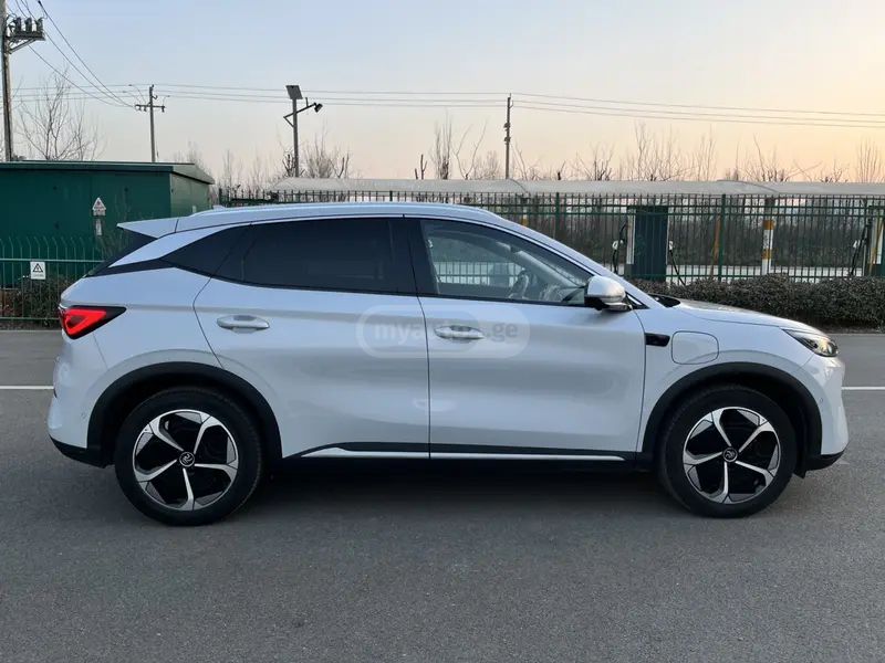 BYD Yuan 2025 — миниатюра 8