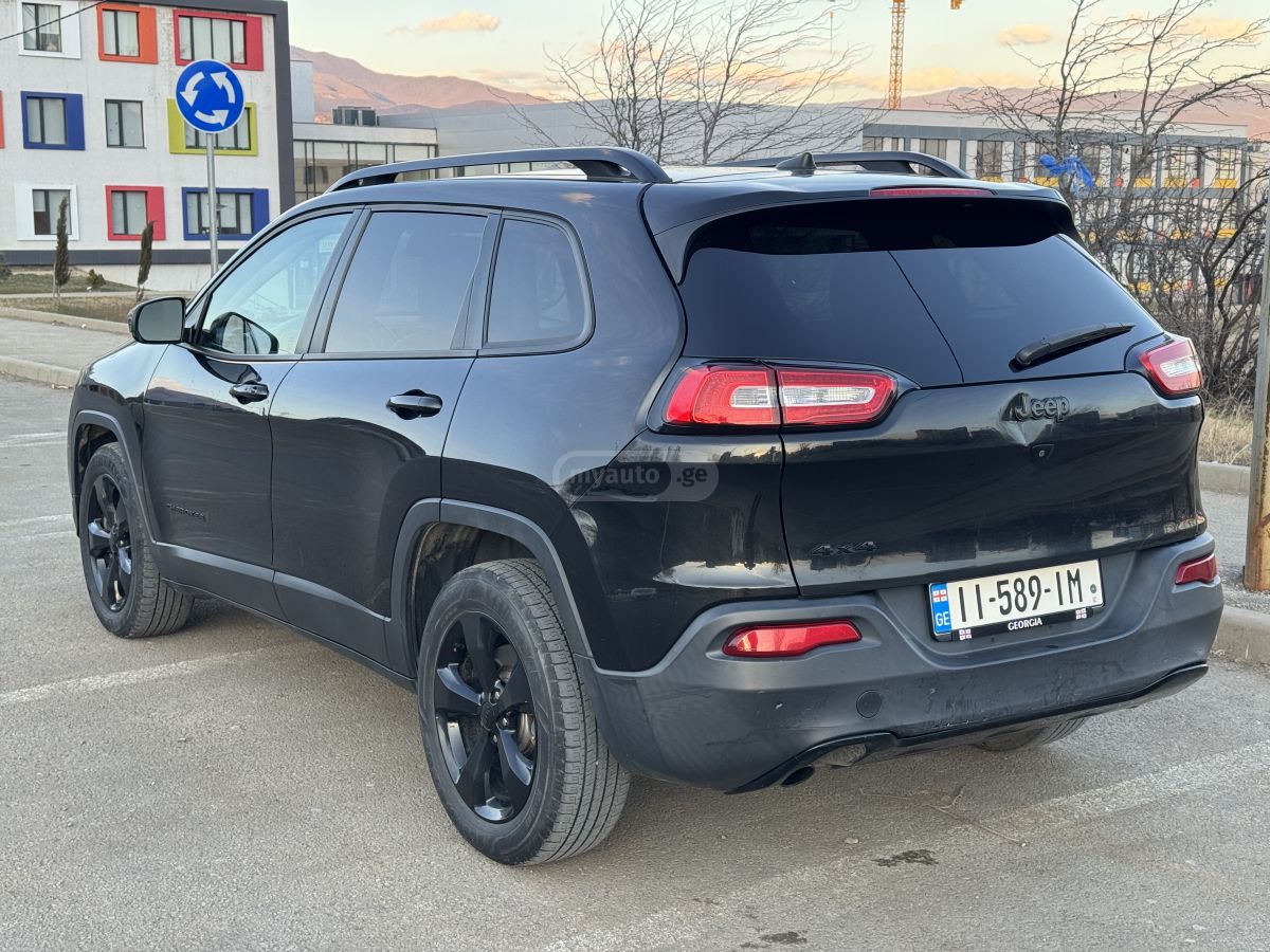 Jeep Cherokee - фото 6