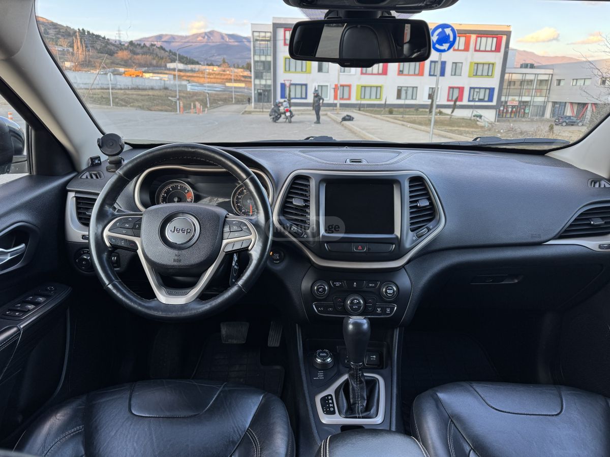 Jeep Cherokee - фото 9