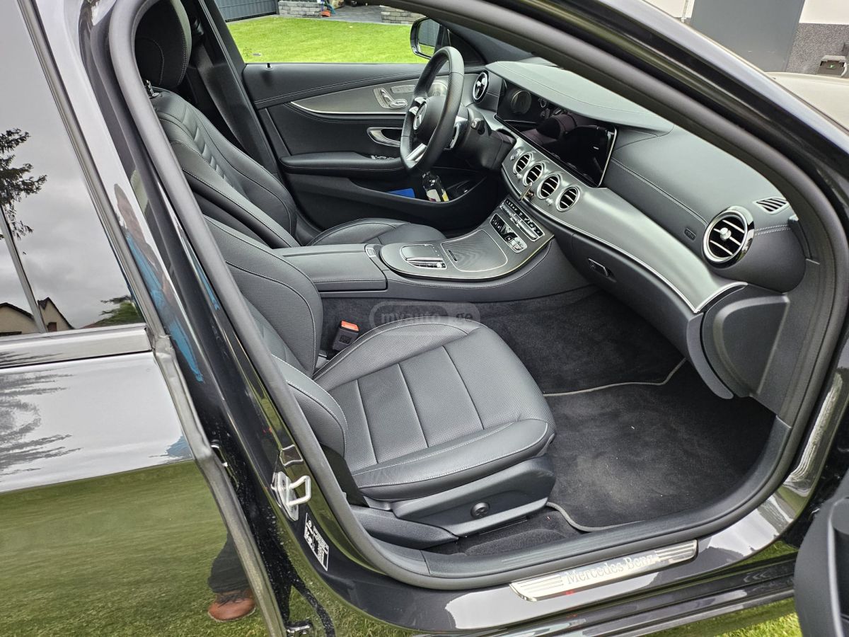 Mercedes-Benz E 300 2022 — миниатюра 3
