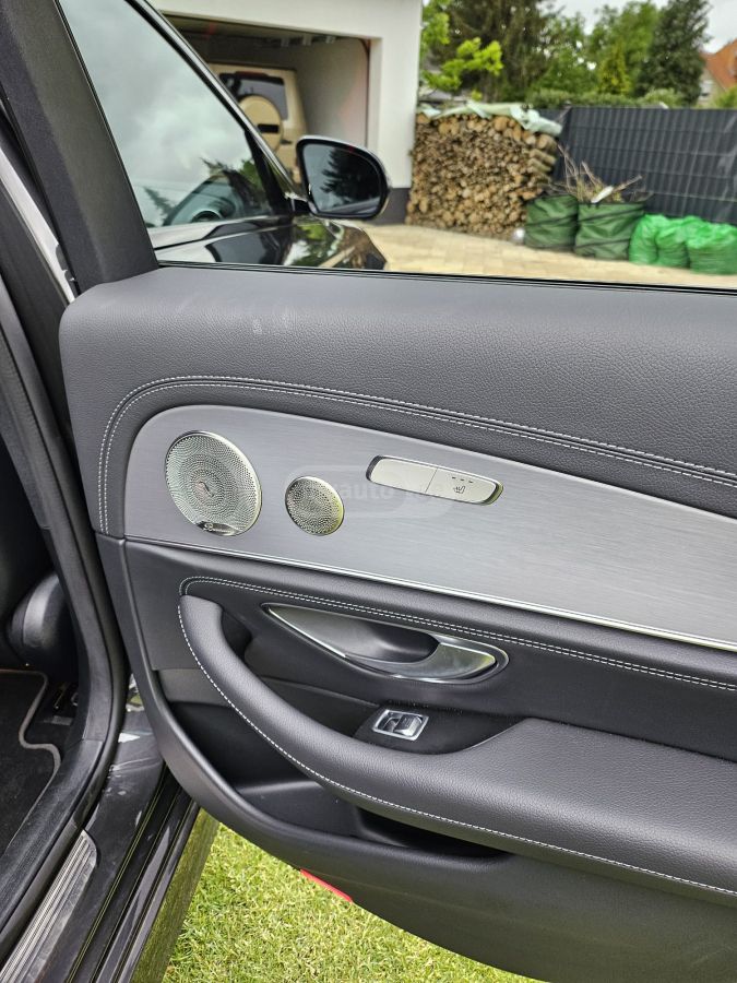 Mercedes-Benz E 300 2022 — миниатюра 4