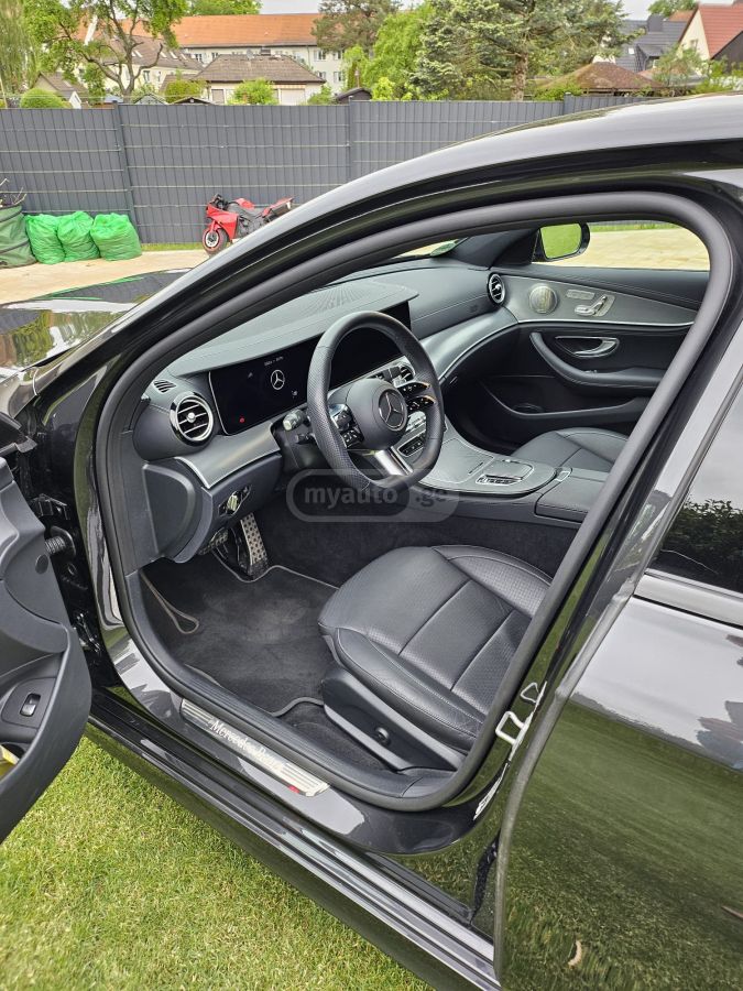 Mercedes-Benz E 300 2022 — миниатюра 5
