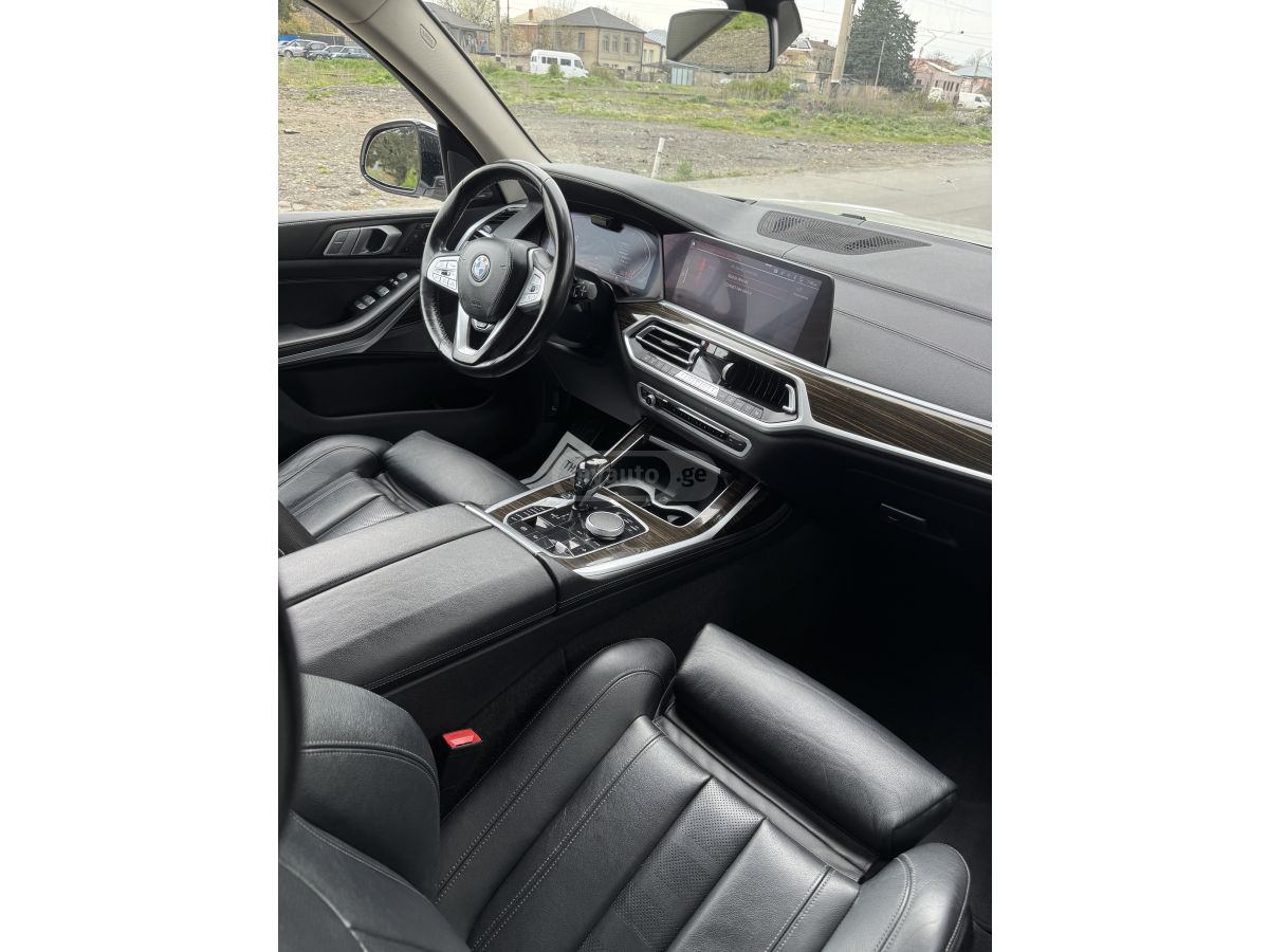 BMW X7 - фото 10