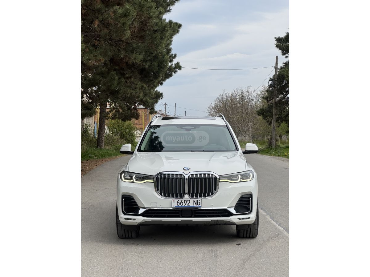 BMW X7 - фото 2