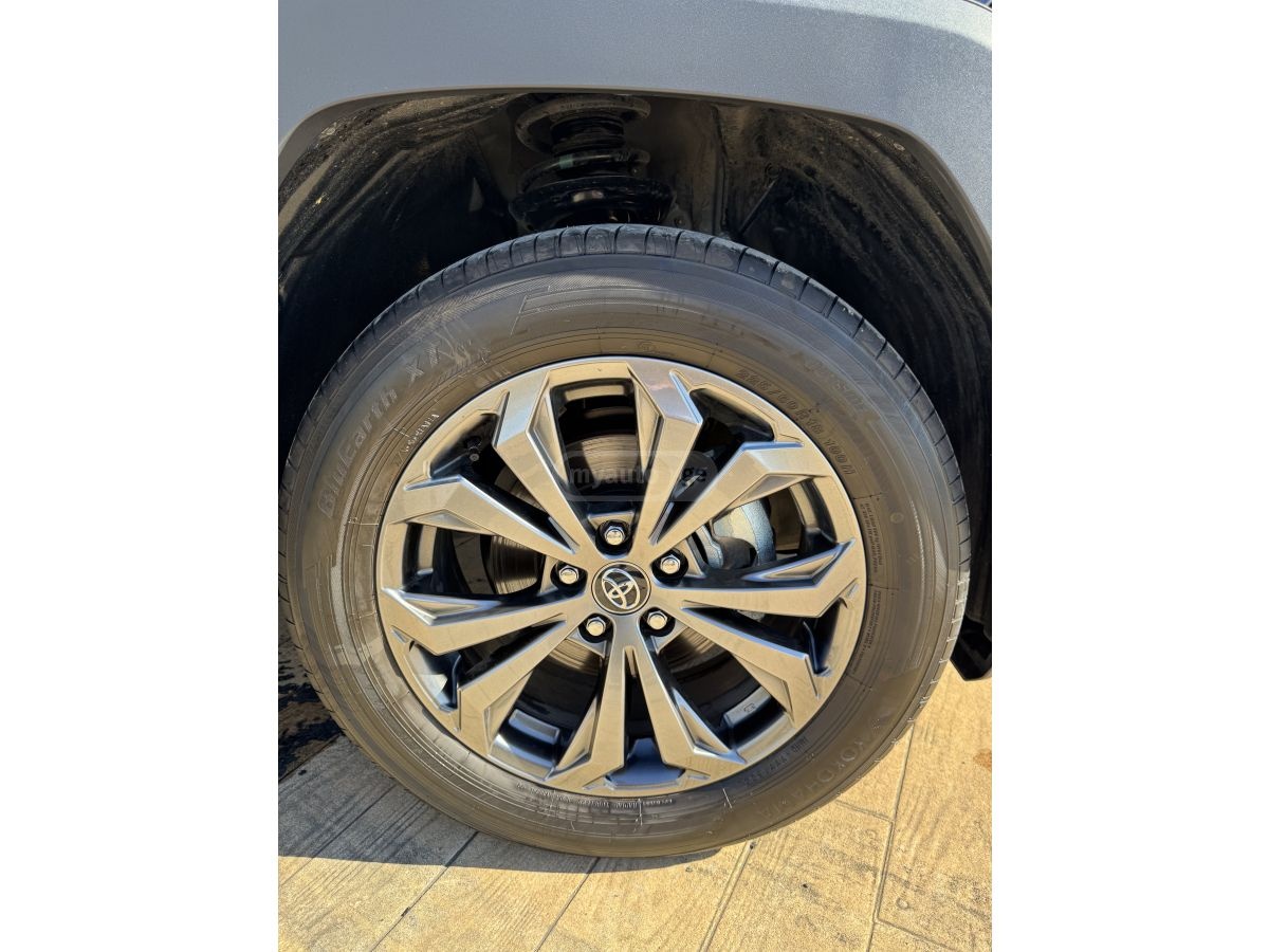 Toyota RAV 4 - фото 13