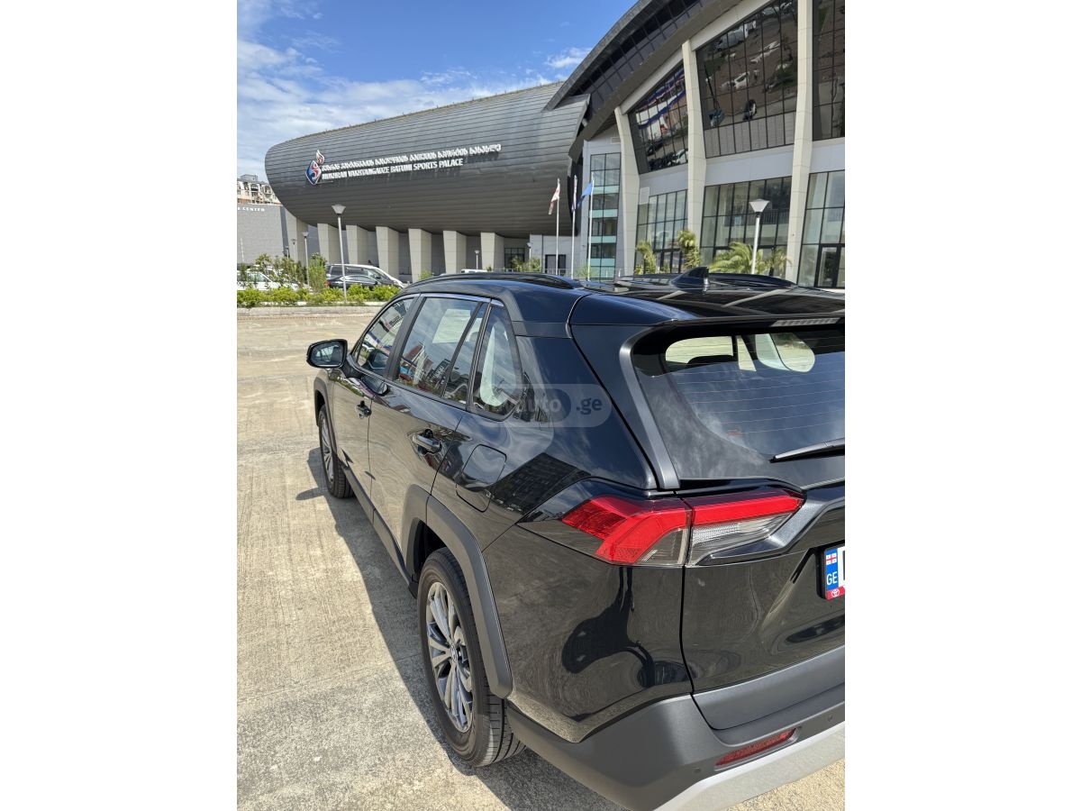 Toyota RAV 4 - фото 5