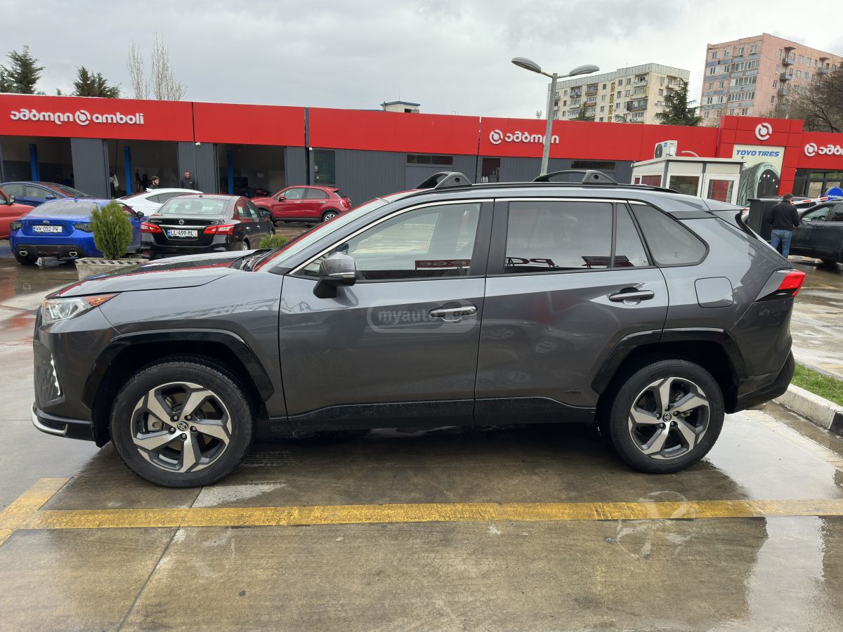 Toyota RAV 4 - фото 4