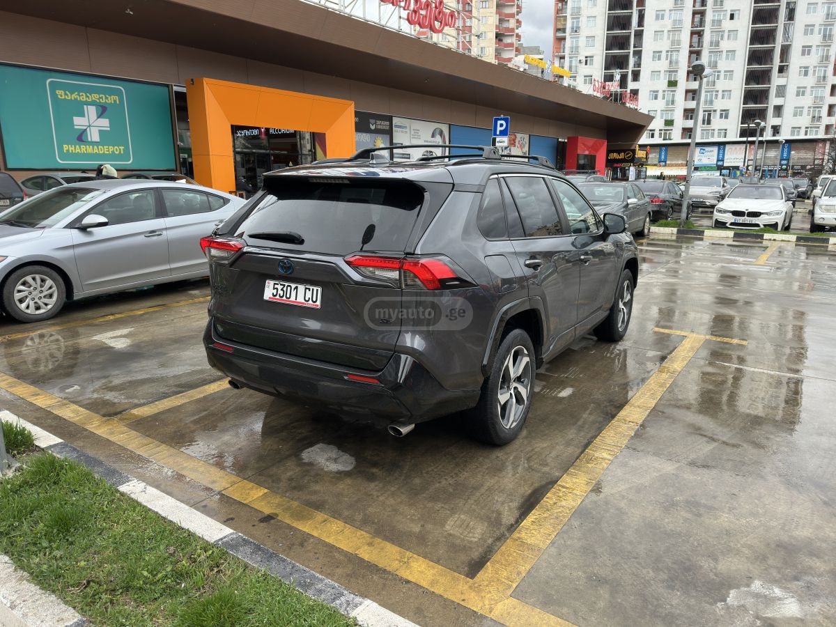 Toyota RAV 4 - фото 6