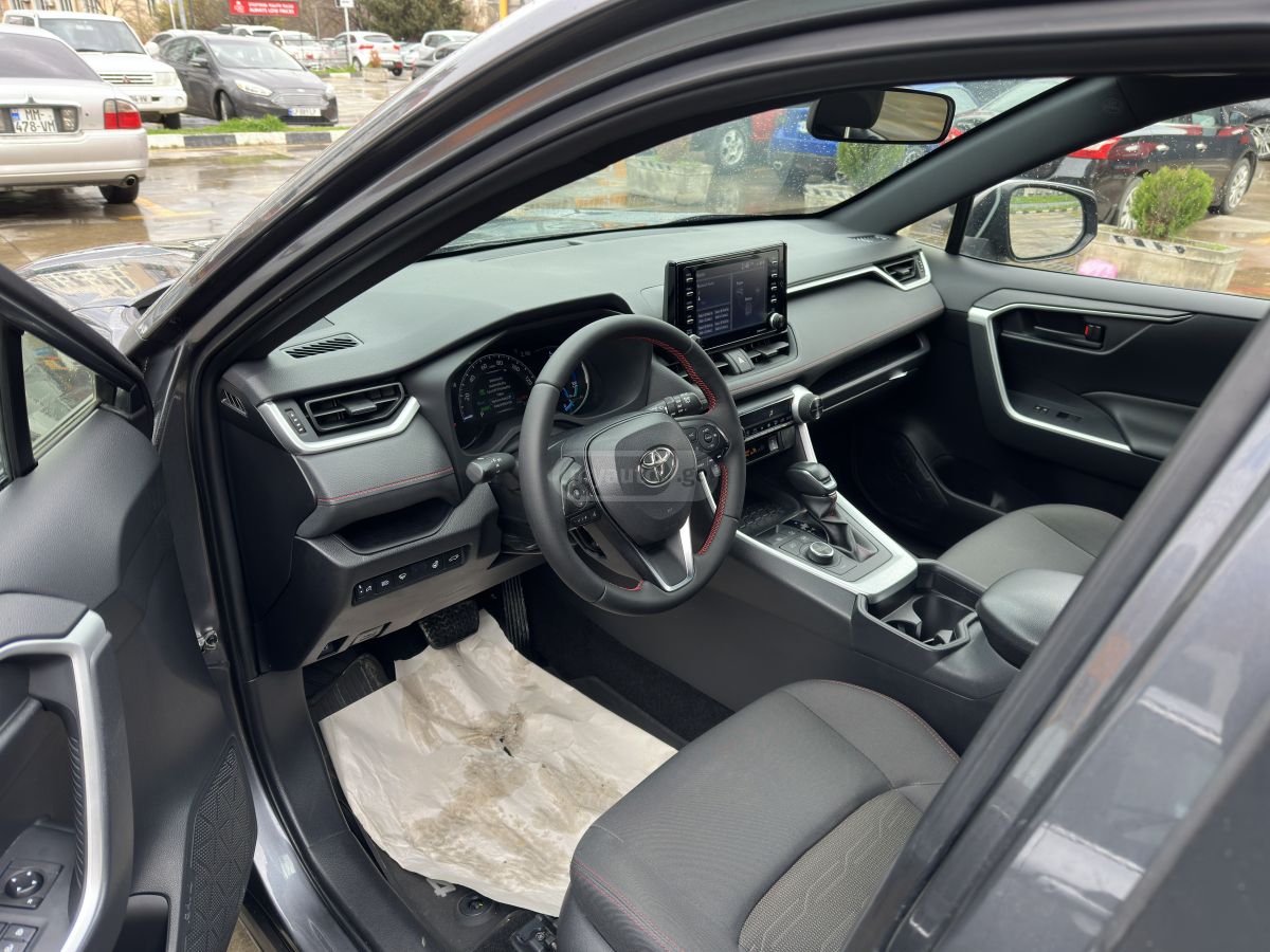 Toyota RAV 4 - фото 9