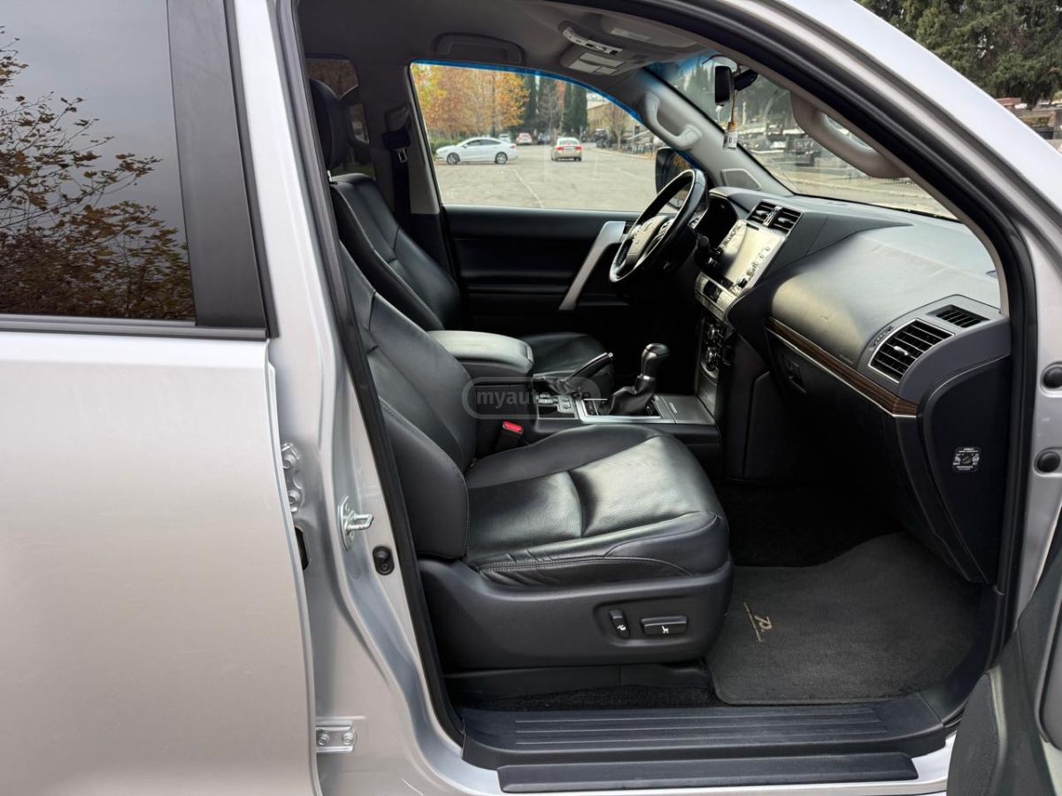 Toyota Land Cruiser Prado - фото 3