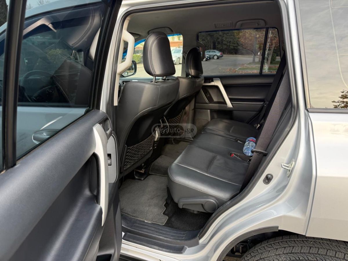 Toyota Land Cruiser Prado - фото 8