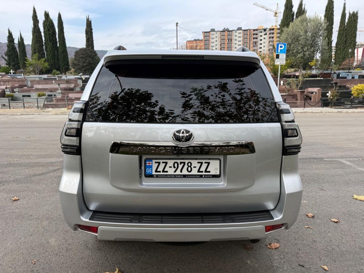 Toyota Land Cruiser Prado - фото 9