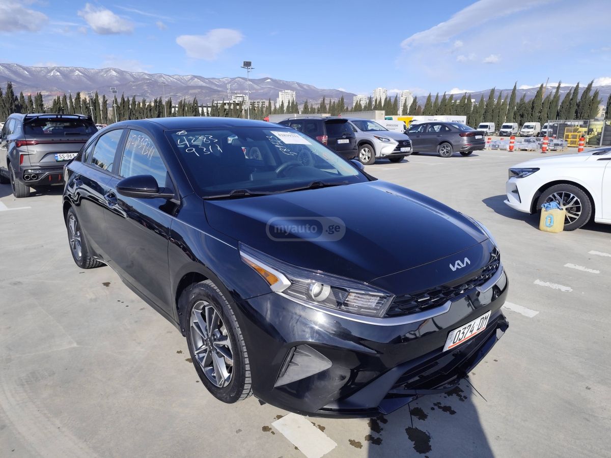 Kia Forte - фото 1