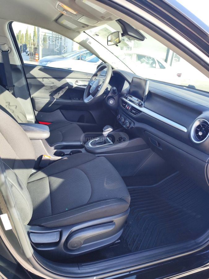 Kia Forte - фото 11