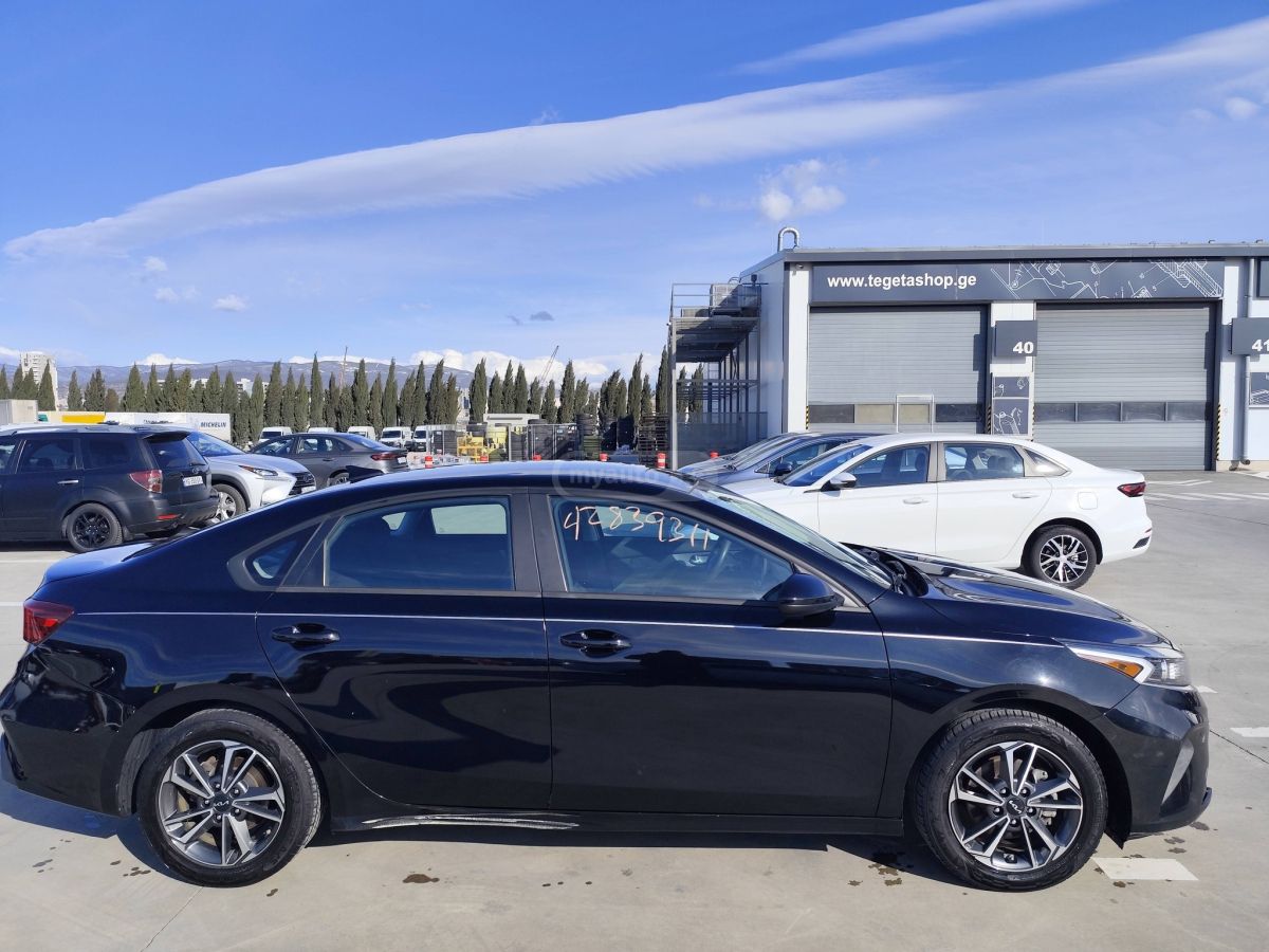 Kia Forte - фото 5