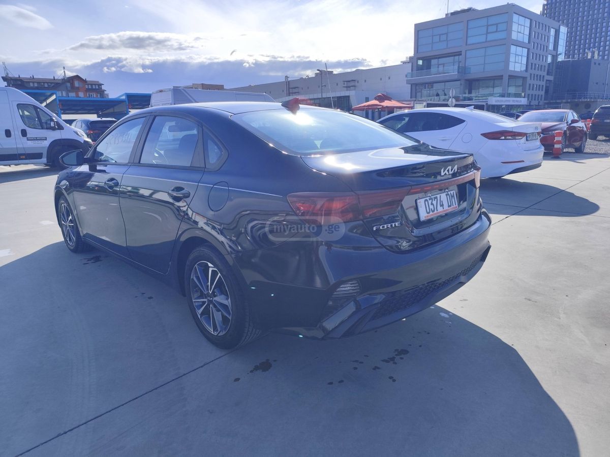 Kia Forte - фото 7