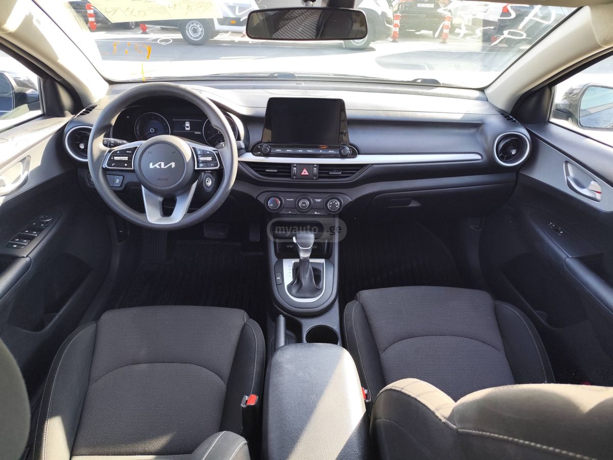 Kia Forte - фото 9