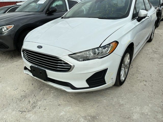 Ford Fusion - фото 2