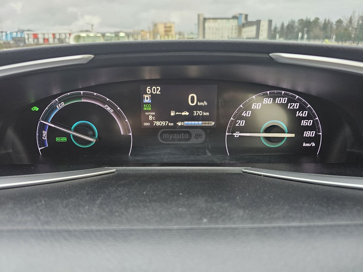 Toyota Sienta - фото 15