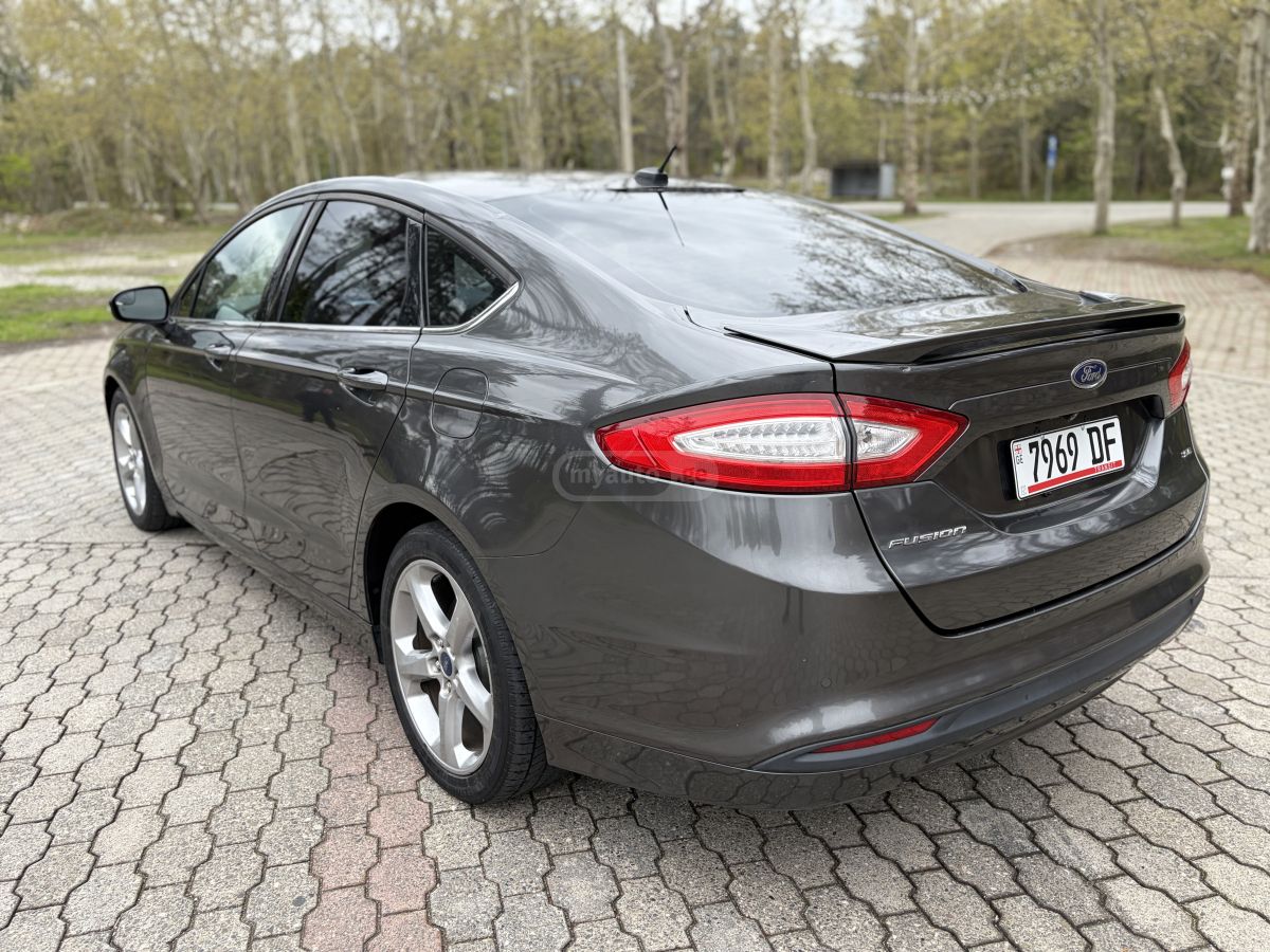 Ford Fusion - фото 5