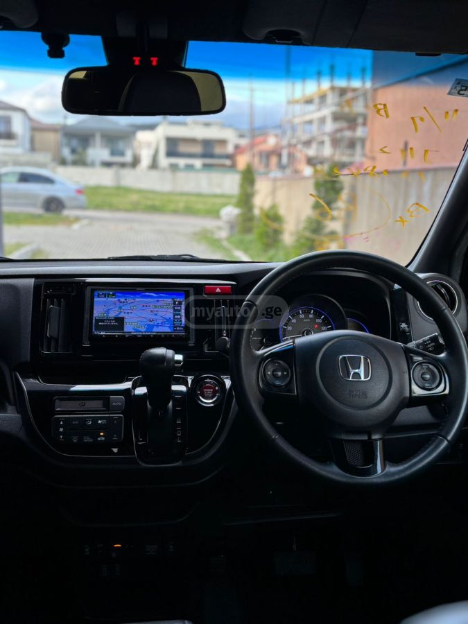 Honda N-Wgn - фото 10