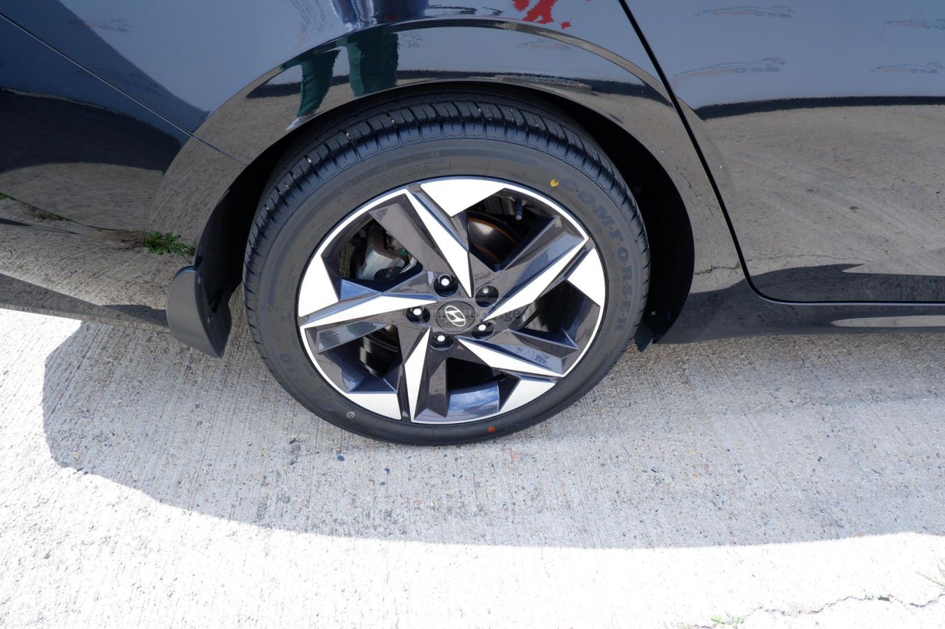 Hyundai Elantra - фото 10