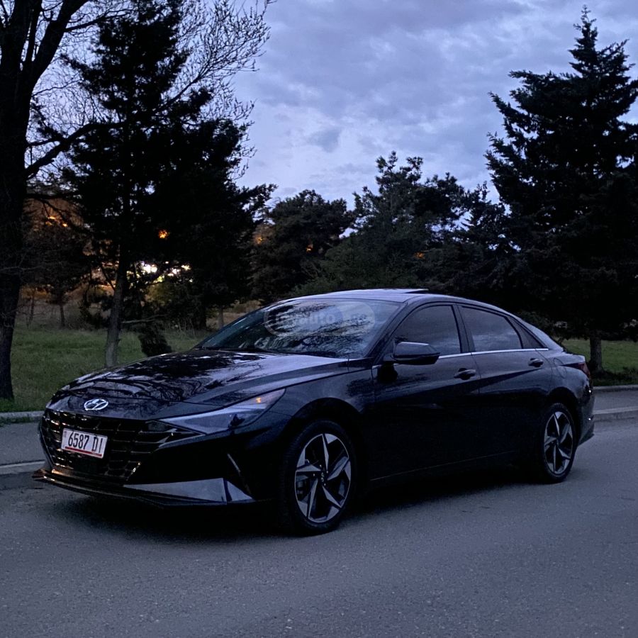 Hyundai Elantra - фото 2