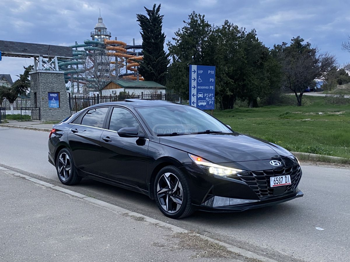 Hyundai Elantra - фото 3