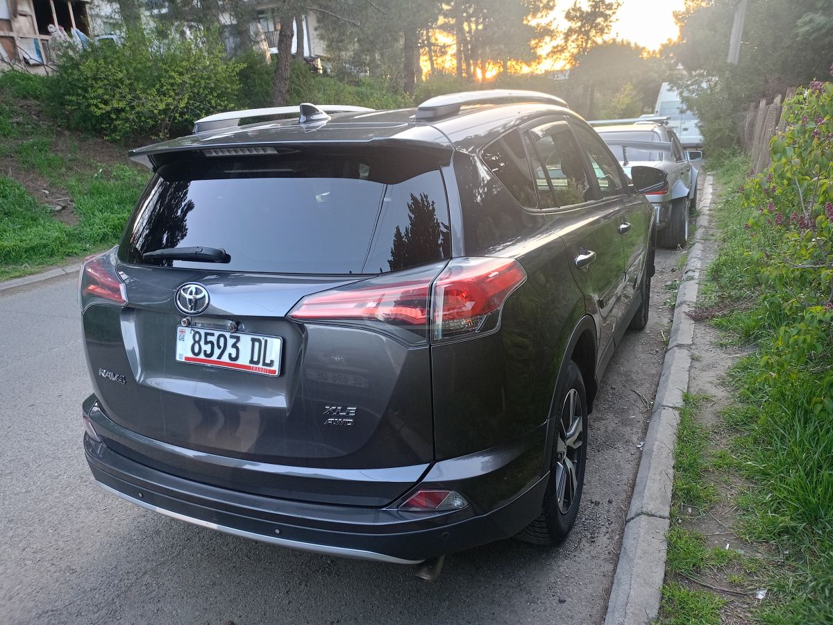 Toyota RAV 4 - фото 11