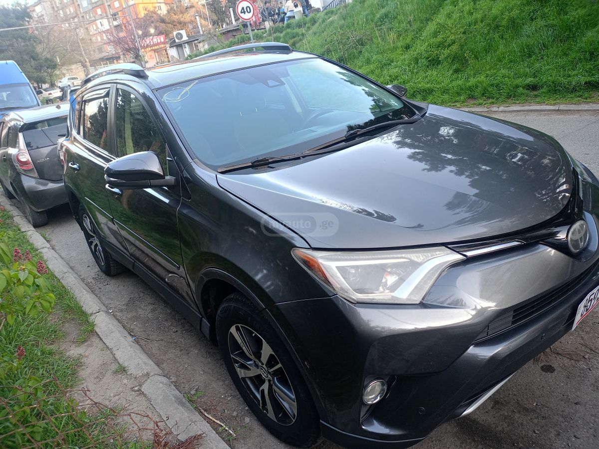 Toyota RAV 4 - фото 15