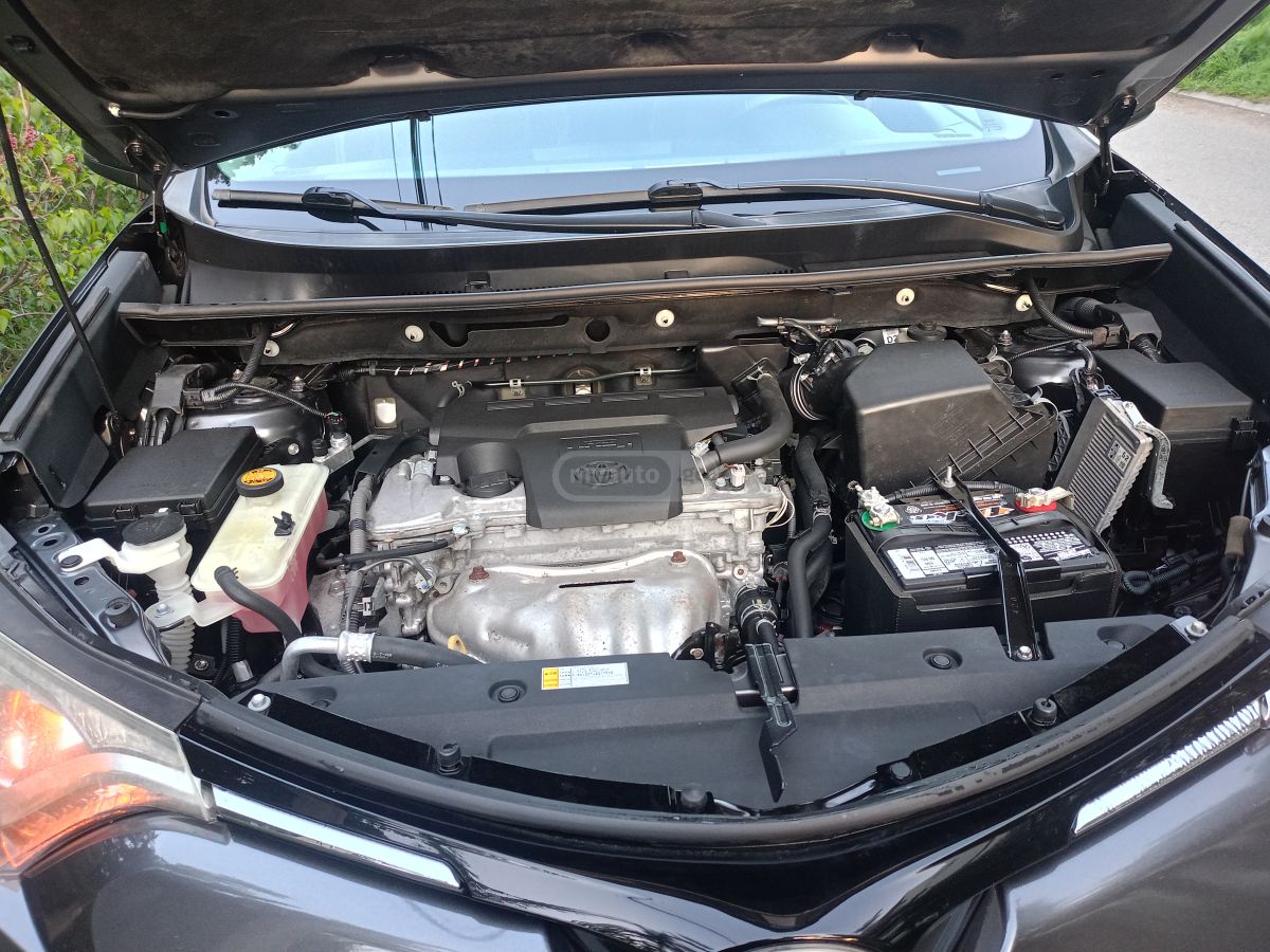 Toyota RAV 4 - фото 4