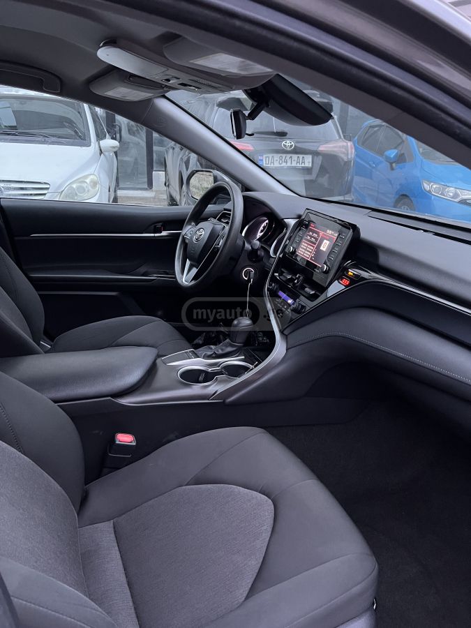 Toyota Camry - фото 4