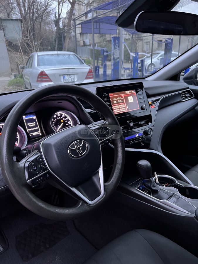Toyota Camry - фото 5
