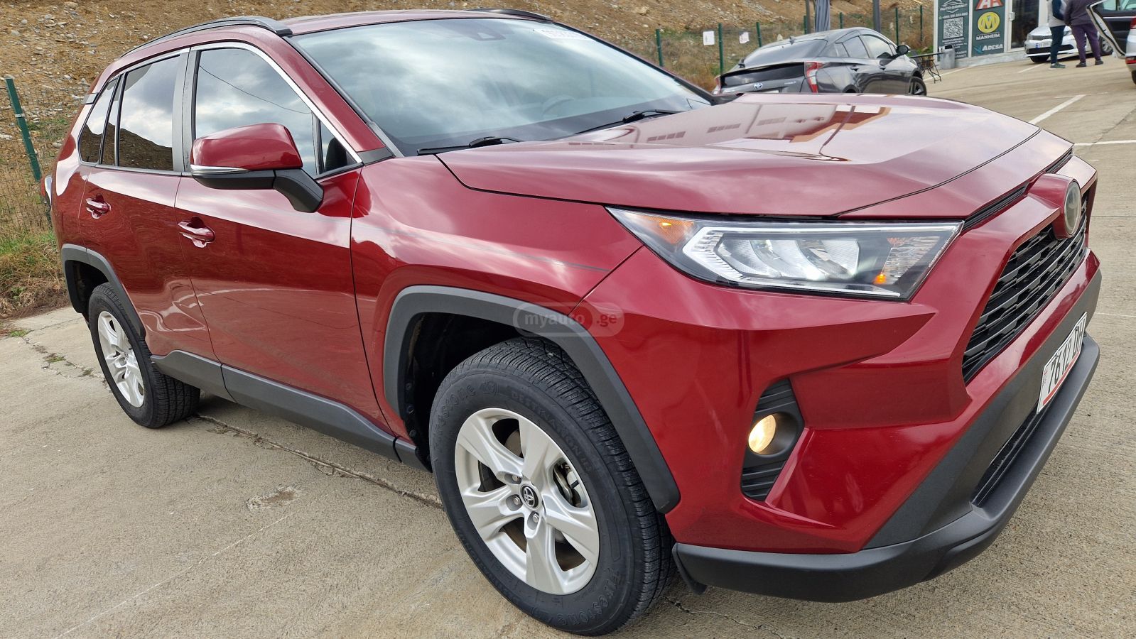 Toyota RAV 4 - фото 1