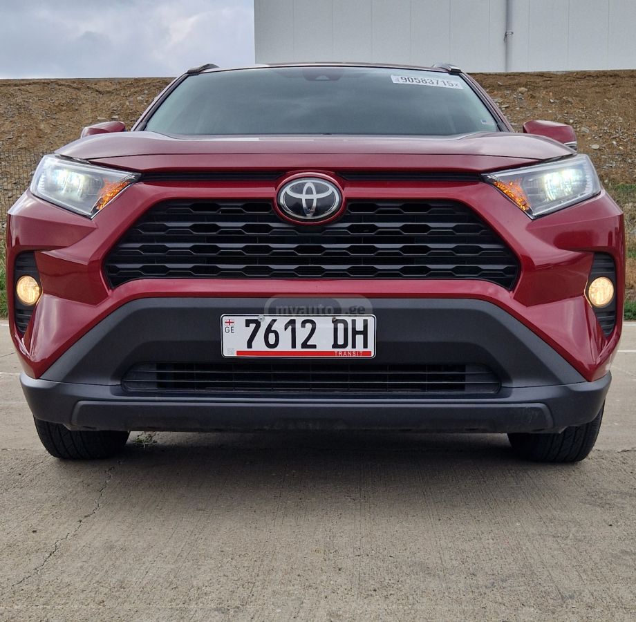 Toyota RAV 4 - фото 3