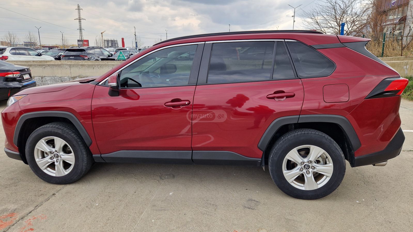 Toyota RAV 4 - фото 4