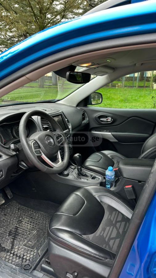 Jeep Cherokee - фото 9