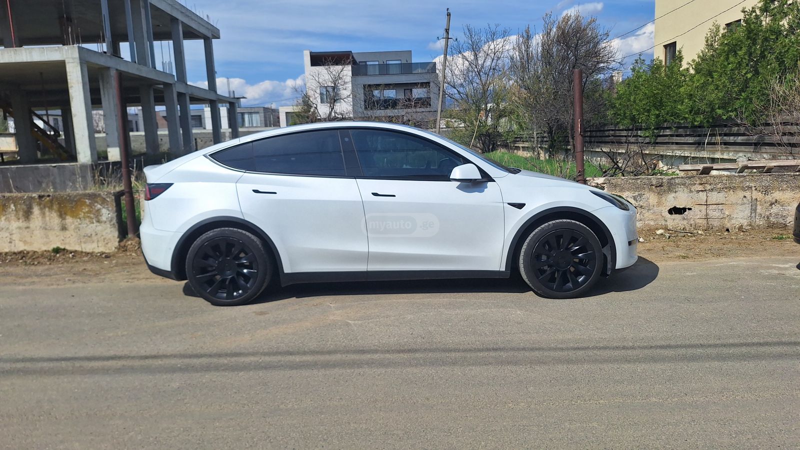 Tesla Model Y - фото 5