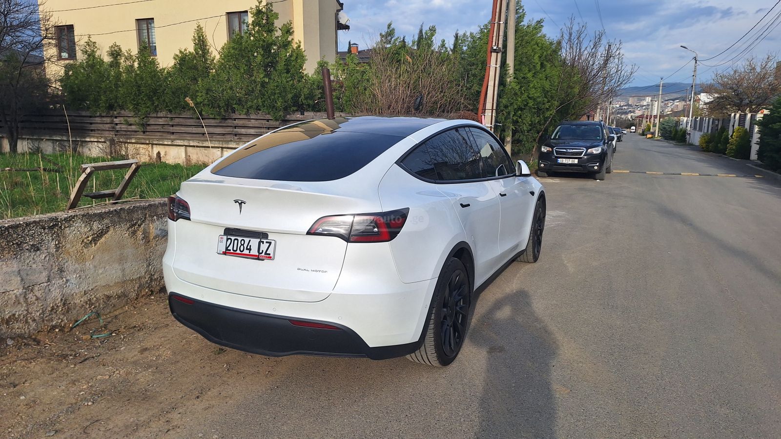 Tesla Model Y - фото 6