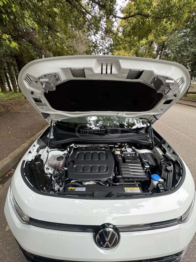 Volkswagen Tiguan - фото 12