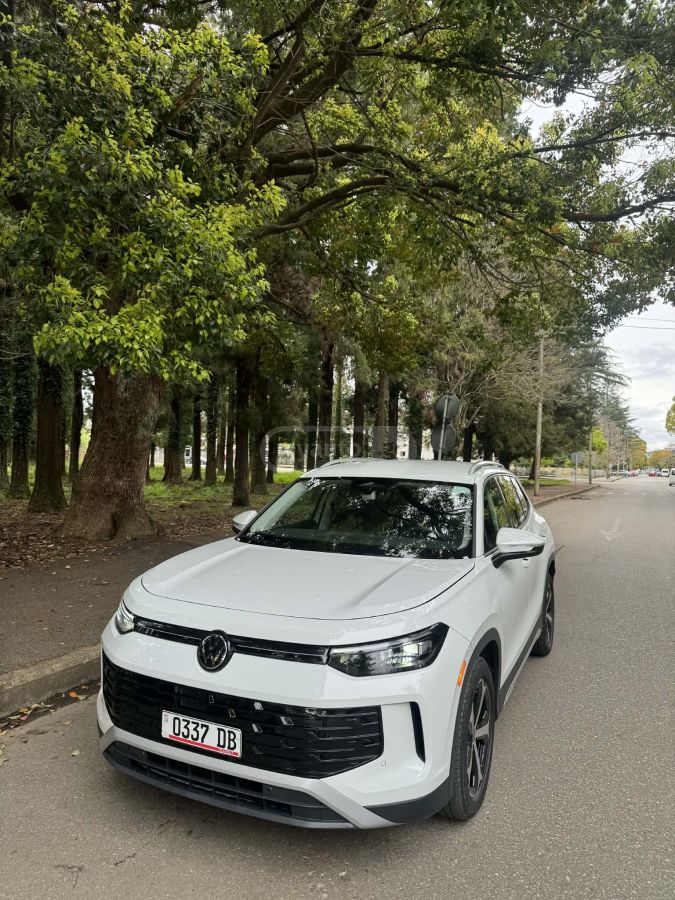 Volkswagen Tiguan - фото 15