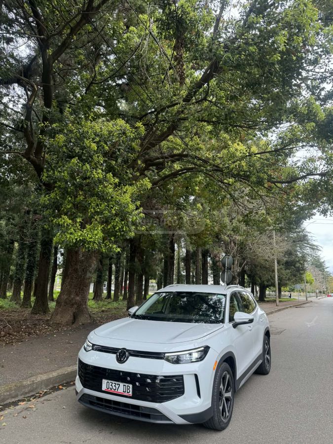 Volkswagen Tiguan - фото 6