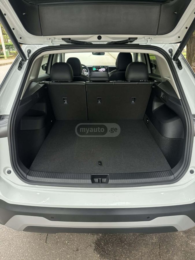 Volkswagen Tiguan - фото 8