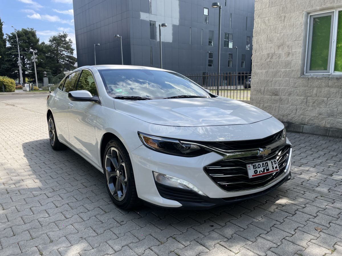 Chevrolet Malibu - фото 1
