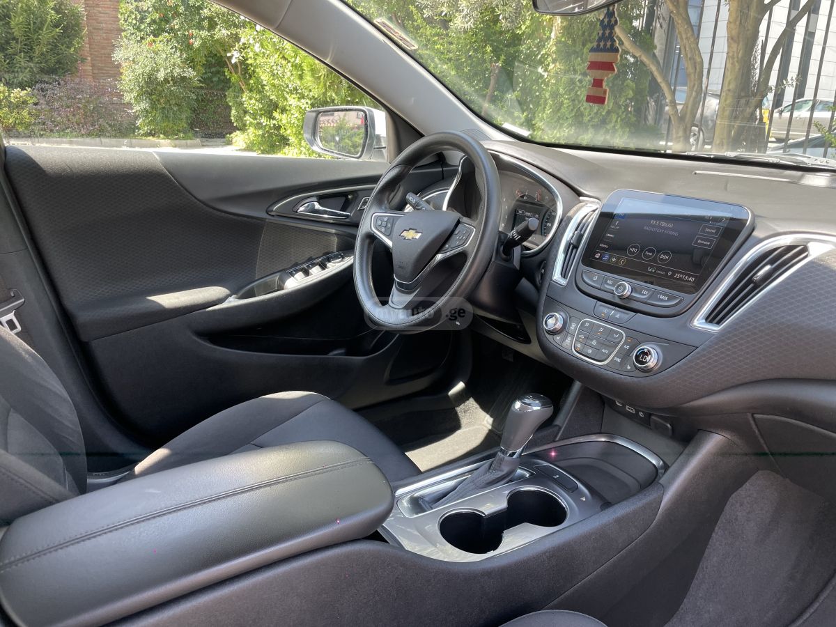 Chevrolet Malibu - фото 9
