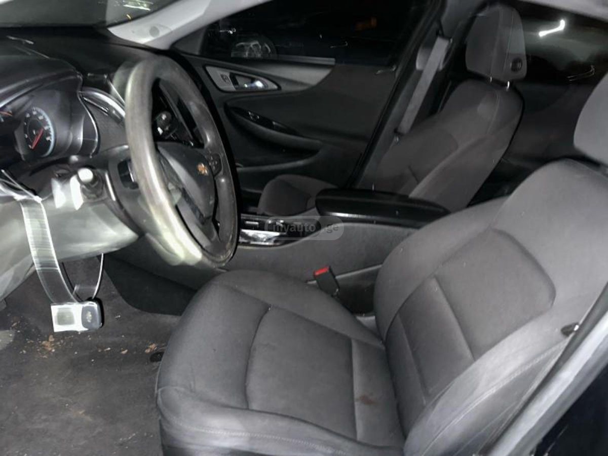 Chevrolet Malibu - фото 9