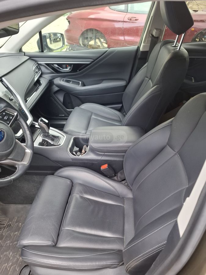 Subaru Limited 4dr All-Wheel Drive CV — миниатюра 8