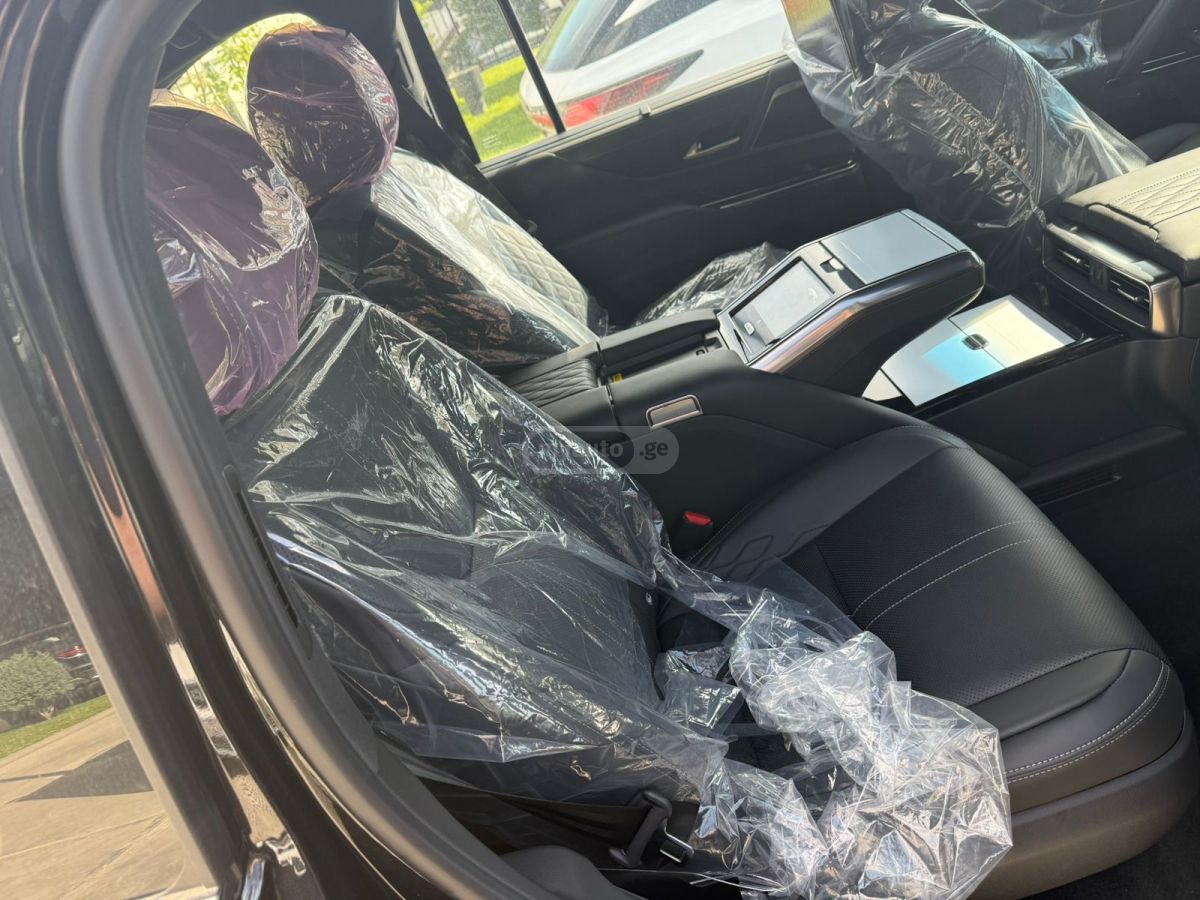 Lexus LX 500 - фото 5