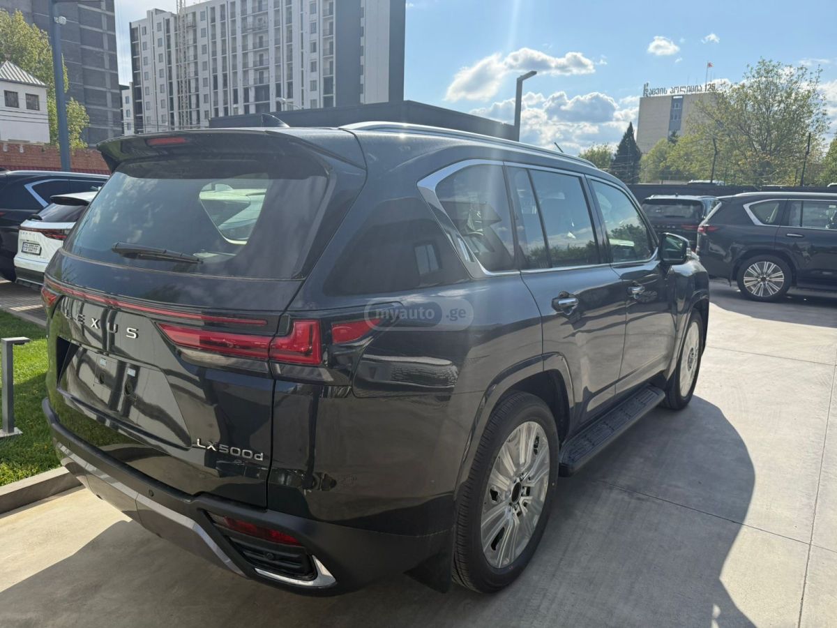 Lexus LX 500 - фото 6