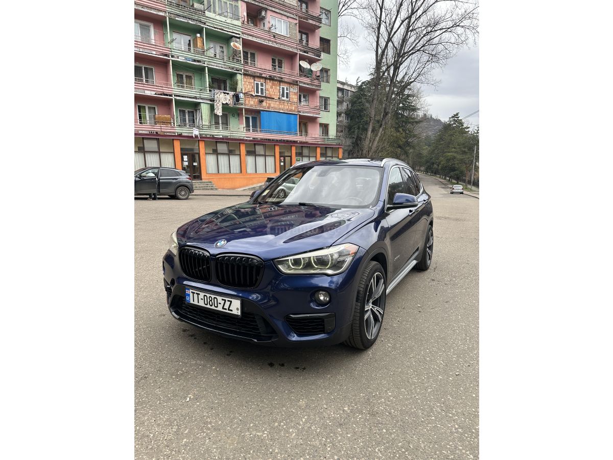 BMW X1 - фото 2